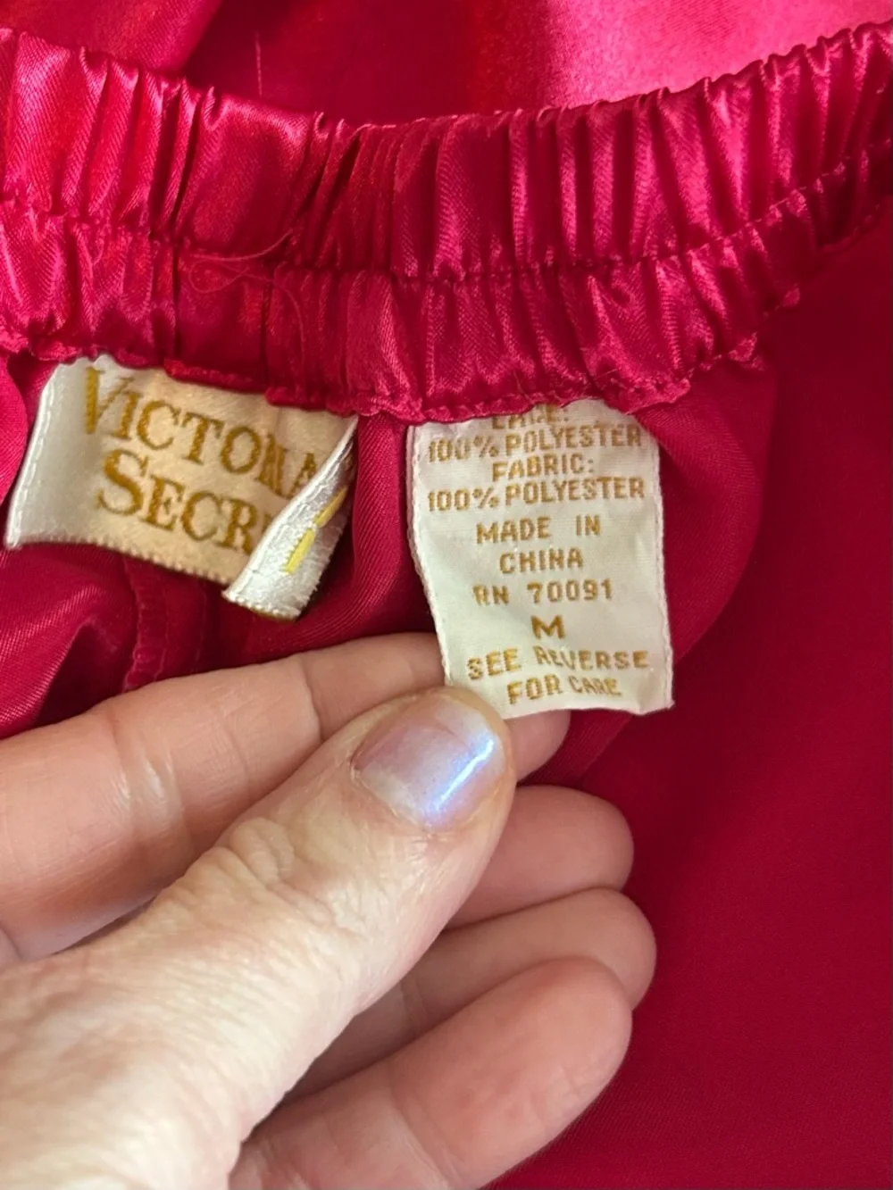 Vintage Victoria’s Secret Gold Label Satin Pajama Bottoms Sleep Pants in Berry‎